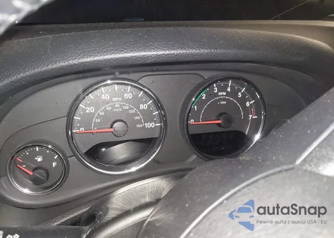 2013 Jeep Wrangler Unlimited Sport z USA, uszkodzony, nr VIN 1C4BJWDG4DL575108